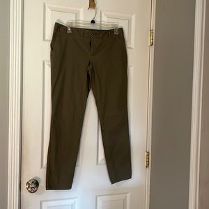 The Limited cropped pants size 6
